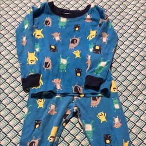 4 pair size 2T boy pajamas